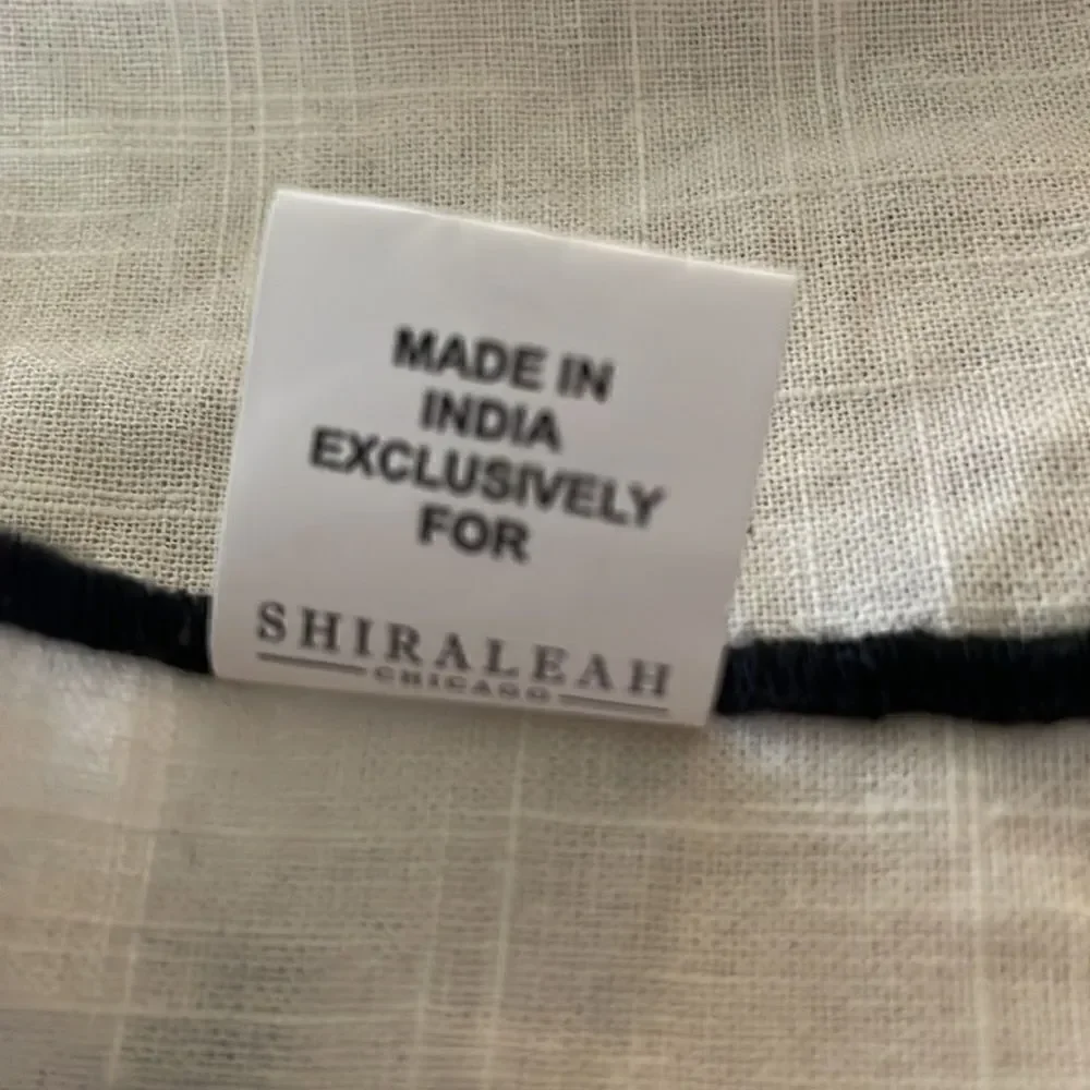 NEW. Shiraleah 